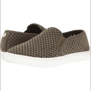 Steve Madden Elouise Slip-ons, Olive color